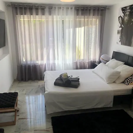 Villa Little Paradise Close To La Sala In Puerto Banus / Quiet *