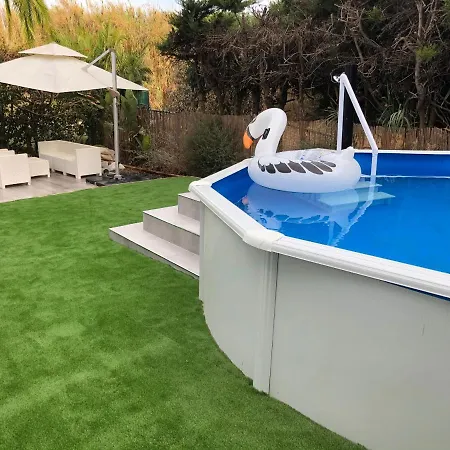 Vila Little Paradise Close To La Sala In Puerto Banus / Quiet