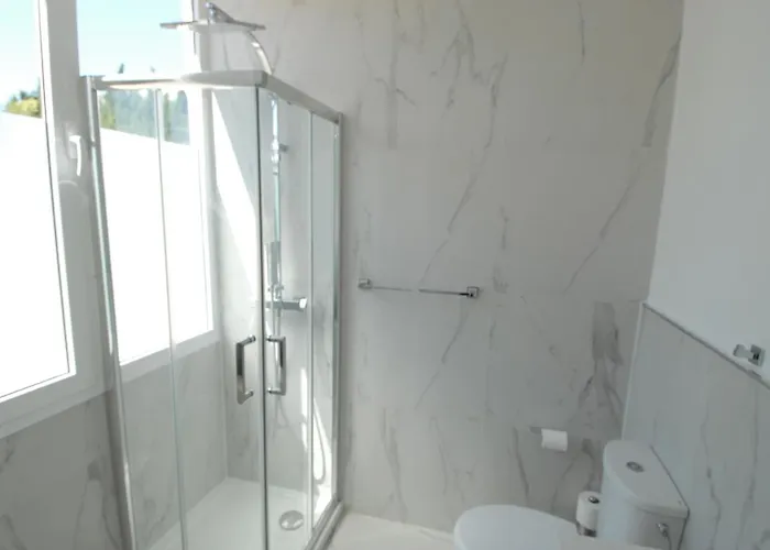 Little Paradise Close To La Sala In Puerto Banus / Quiet Villa *
